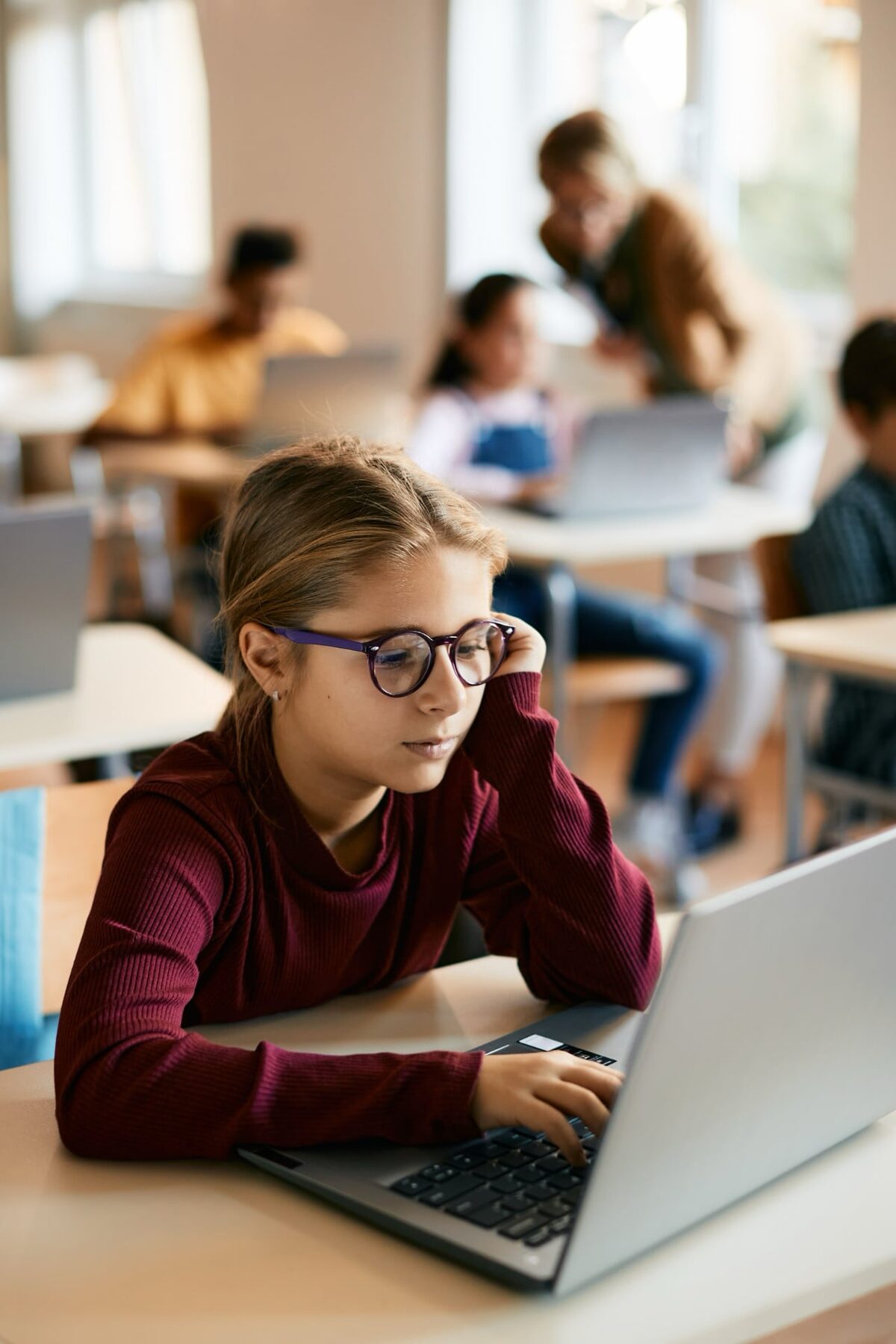 Genügt Aufklärung, um Myopie bei Kindern hinauszuzögern?